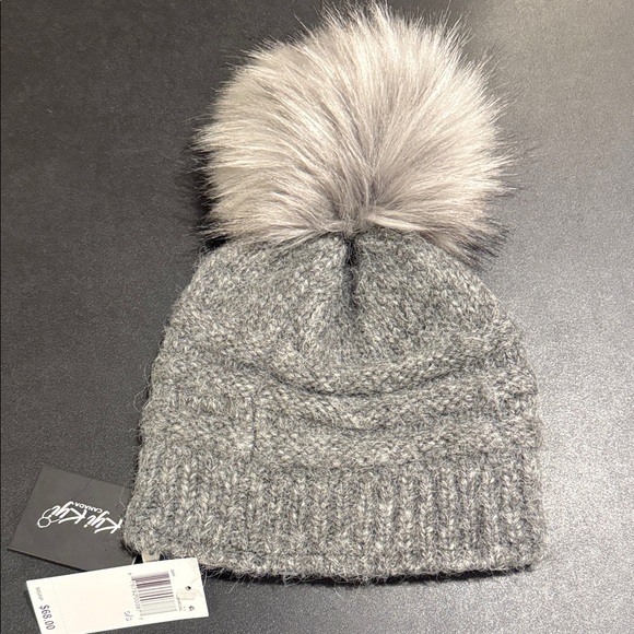 Kyi Kyi Gray Knit Pom-Pom Beanie